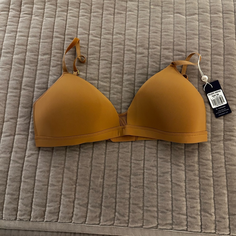 NWT Pepper bra! Size large